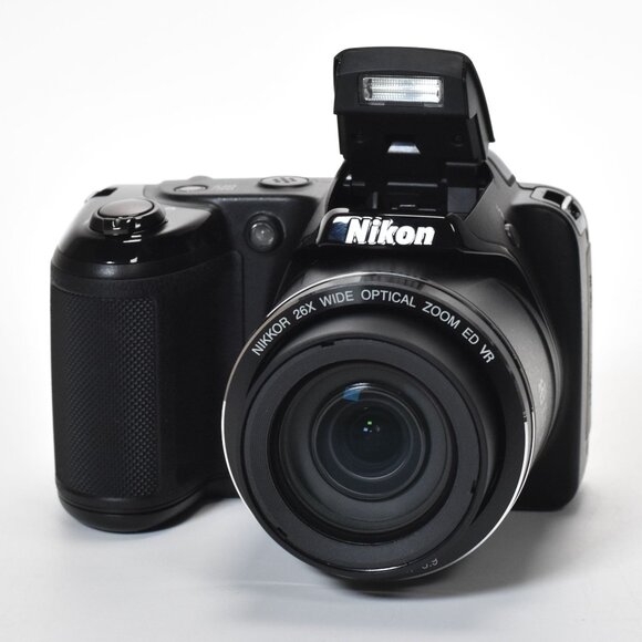 Nikon COOLPIX L330 Digital Camera 20.2MP 26x Optical Zoom HD Video 32GB SD MINT - Picture 2 of 16